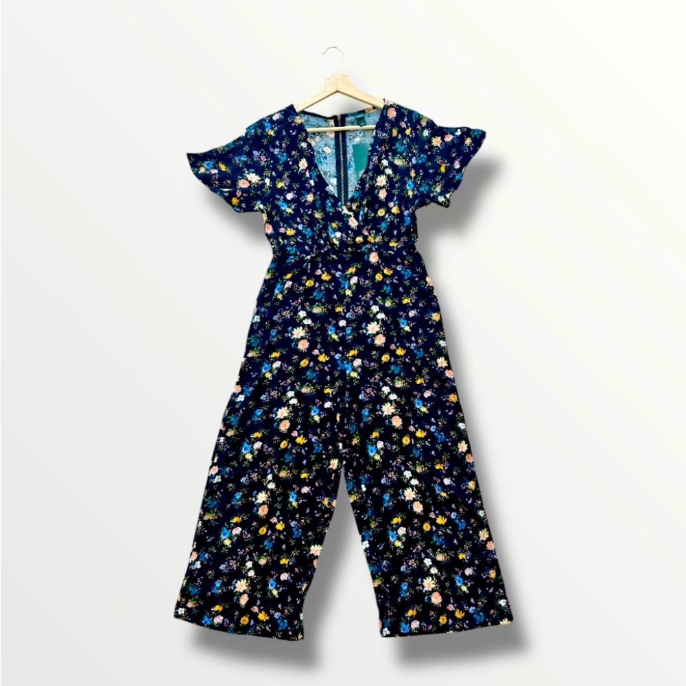 NWT Wild Fable Black Floral Short Sleeve/V-Neck Jumpsuit, Size S